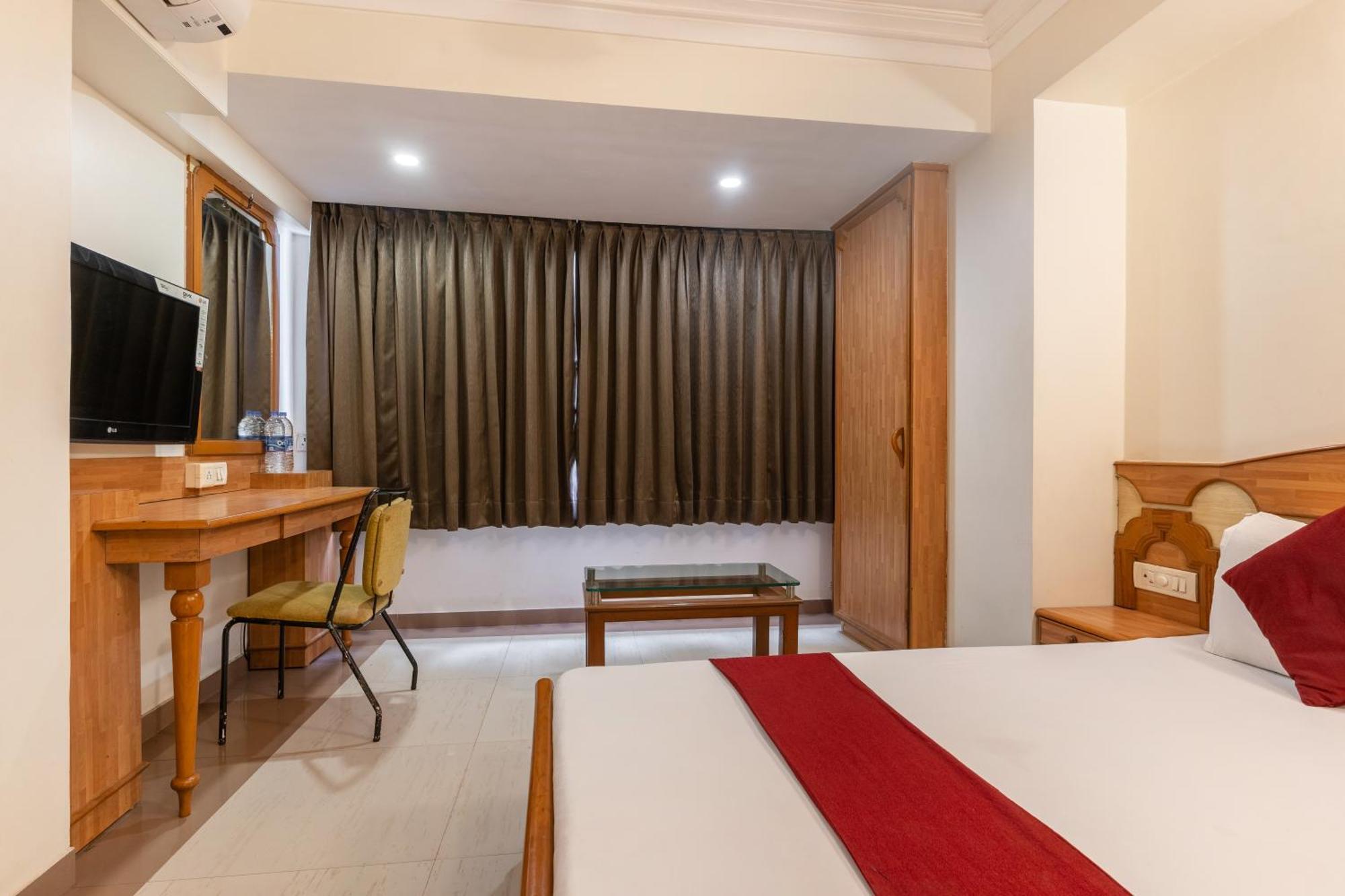 Hotel Prime Ahmedabad Exterior foto