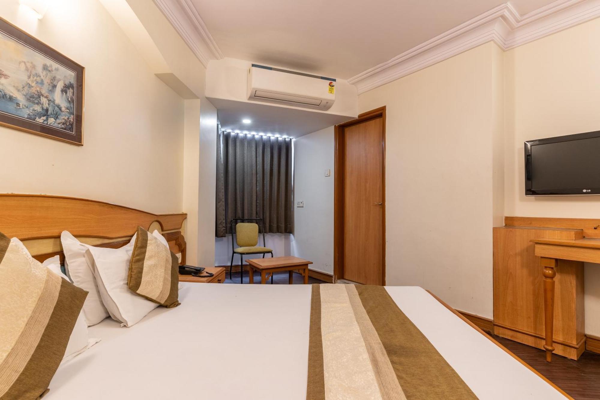 Hotel Prime Ahmedabad Exterior foto