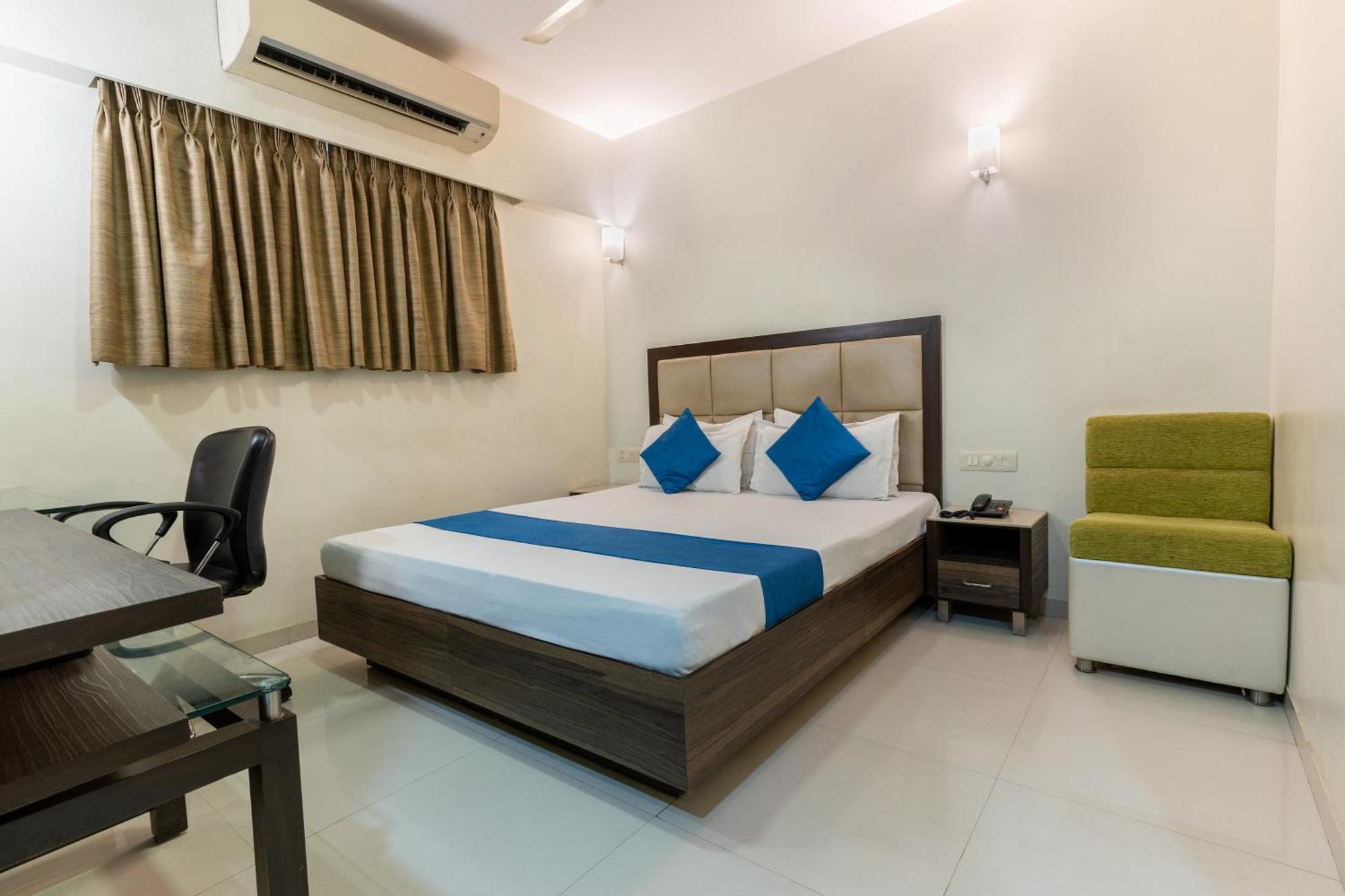 Hotel Prime Ahmedabad Exterior foto