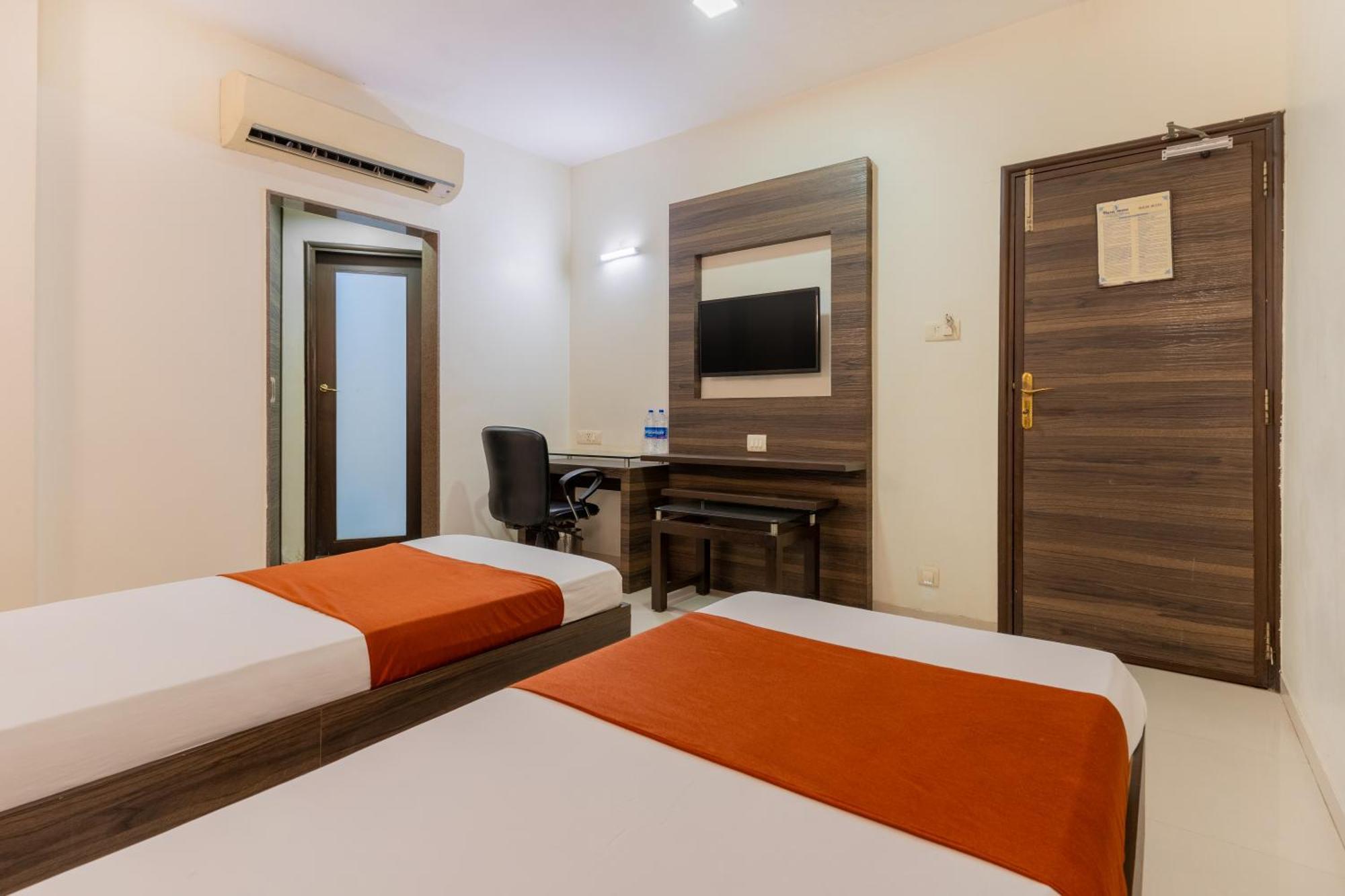 Hotel Prime Ahmedabad Exterior foto